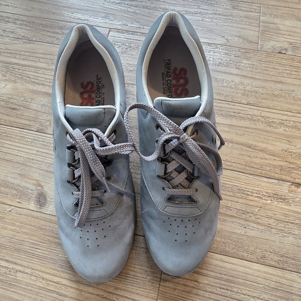SAS Free Time Walking Shoe Sz. 9